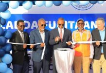 Dhismaha xarunta Kunteenarada ee Dekedda Muqdisho oo xariga laga jaray.